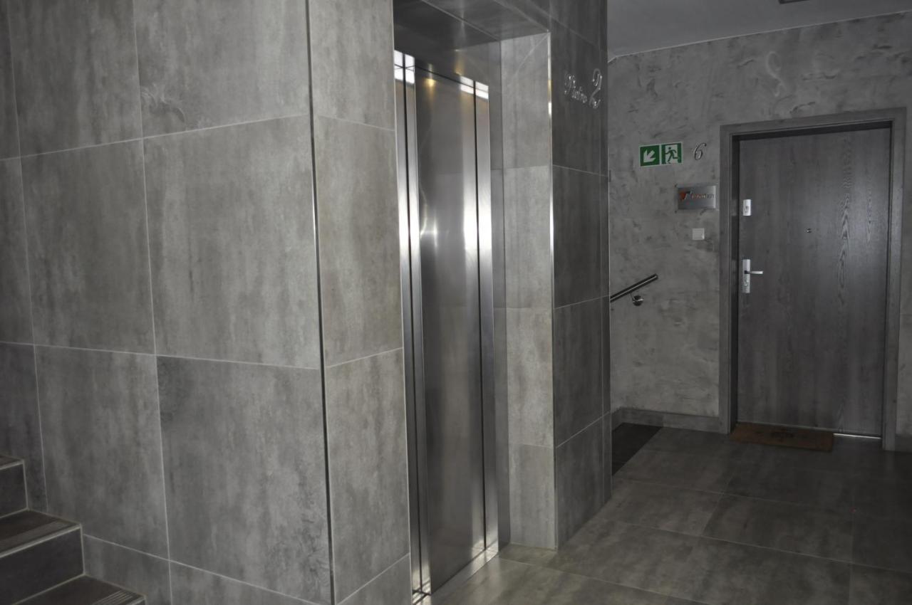 Apartament W Centrum Zielona Góra Exterior foto